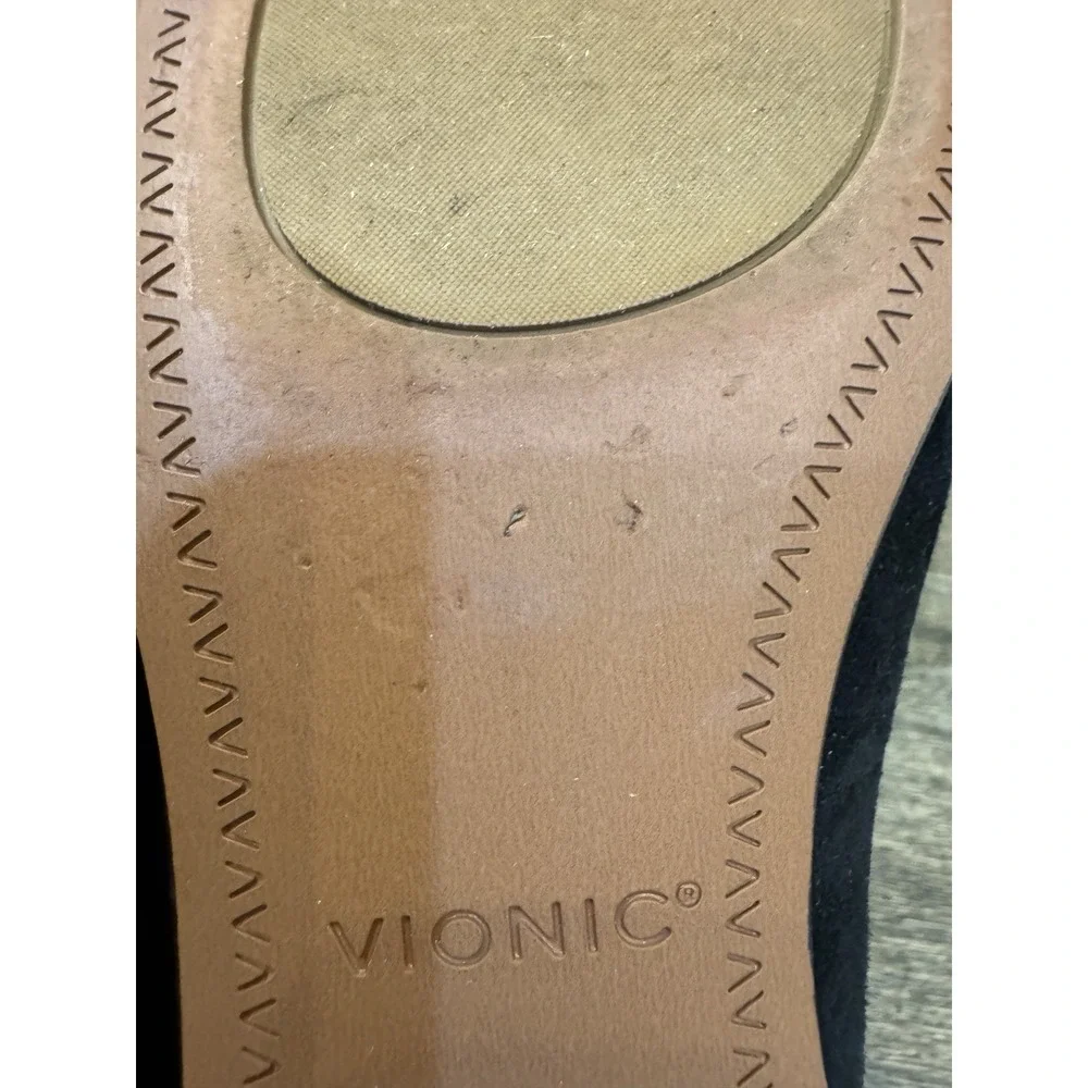 Vionic Willa‎ Women Slip-on Flat Black Velvet Suede Shoes Size 6 Ballet Loafer